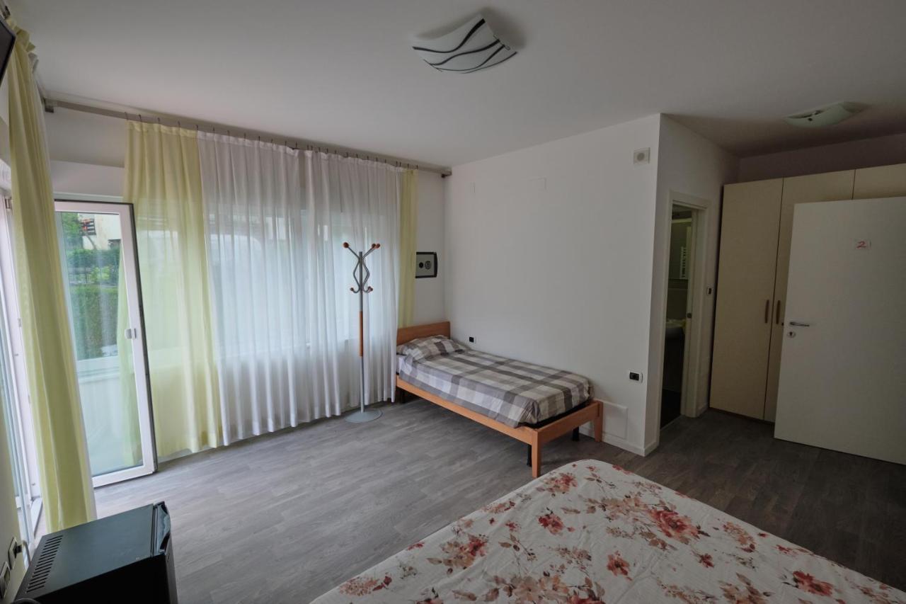كالسرانيكا ال لاغو B&B Divino المظهر الخارجي الصورة