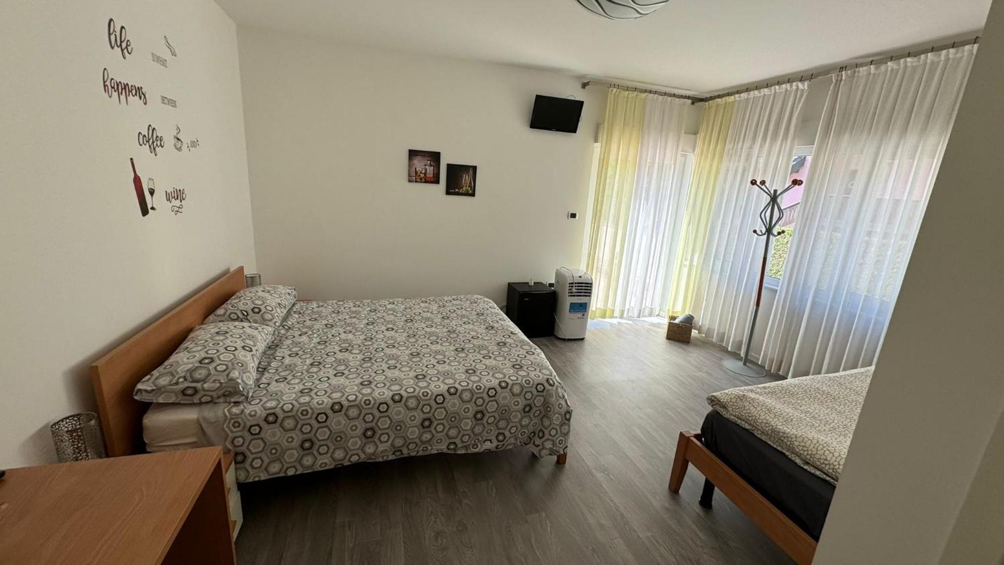 كالسرانيكا ال لاغو B&B Divino المظهر الخارجي الصورة